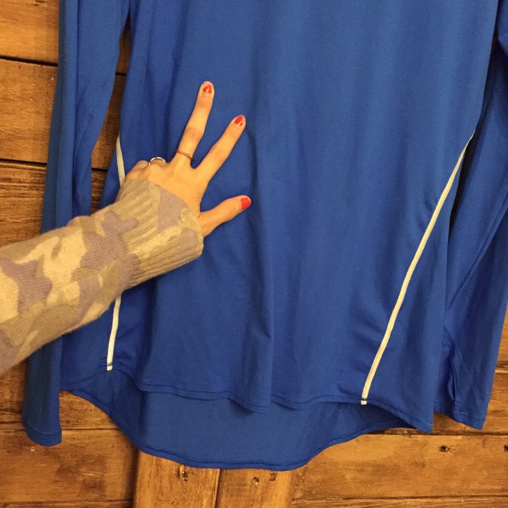 Athleta Blue long sleeve workout top shirt M - Picture 13 of 13